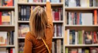  Почему стоит регулярно покупать книги и читать их?
