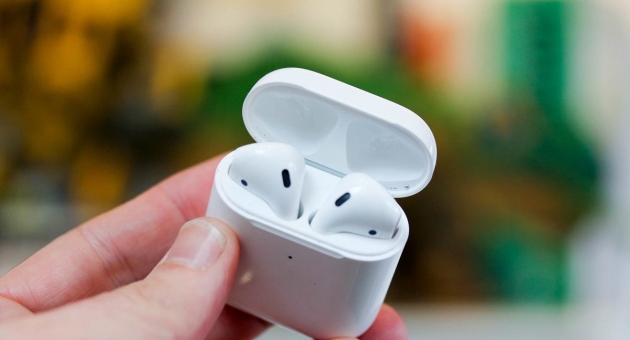  5   AirPods 2 