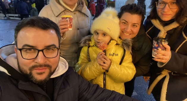     1+1     : ,-  .       :    