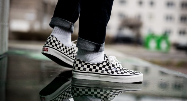   Vans Authentic     ?