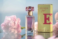    Joyful  Escada